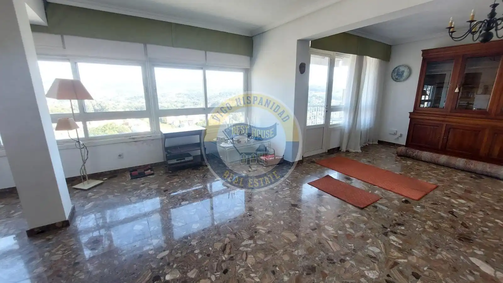 Living room of Flat for sale in Vigo   with Heating, Terrace and Storage room