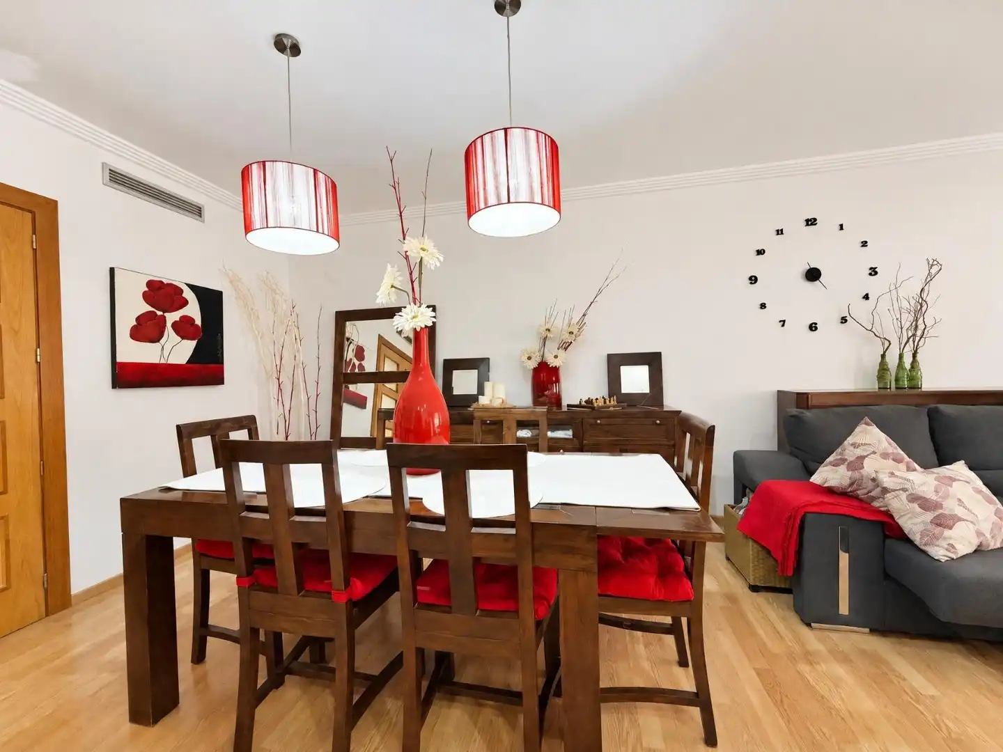 Piso con terraza en venta en Sant Josep - Zona Hospital, imagen 3