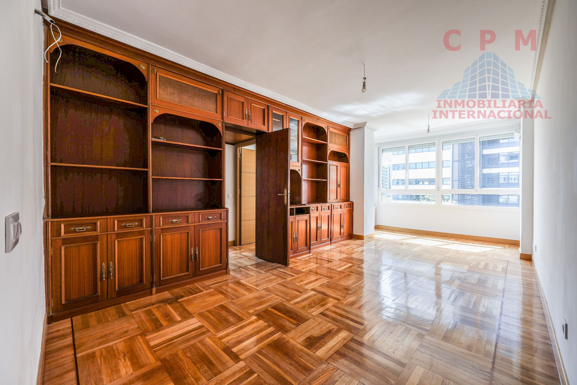 Living room of Flat to rent in  Madrid Capital  with Air Conditioner, Heating and Parquet flooring