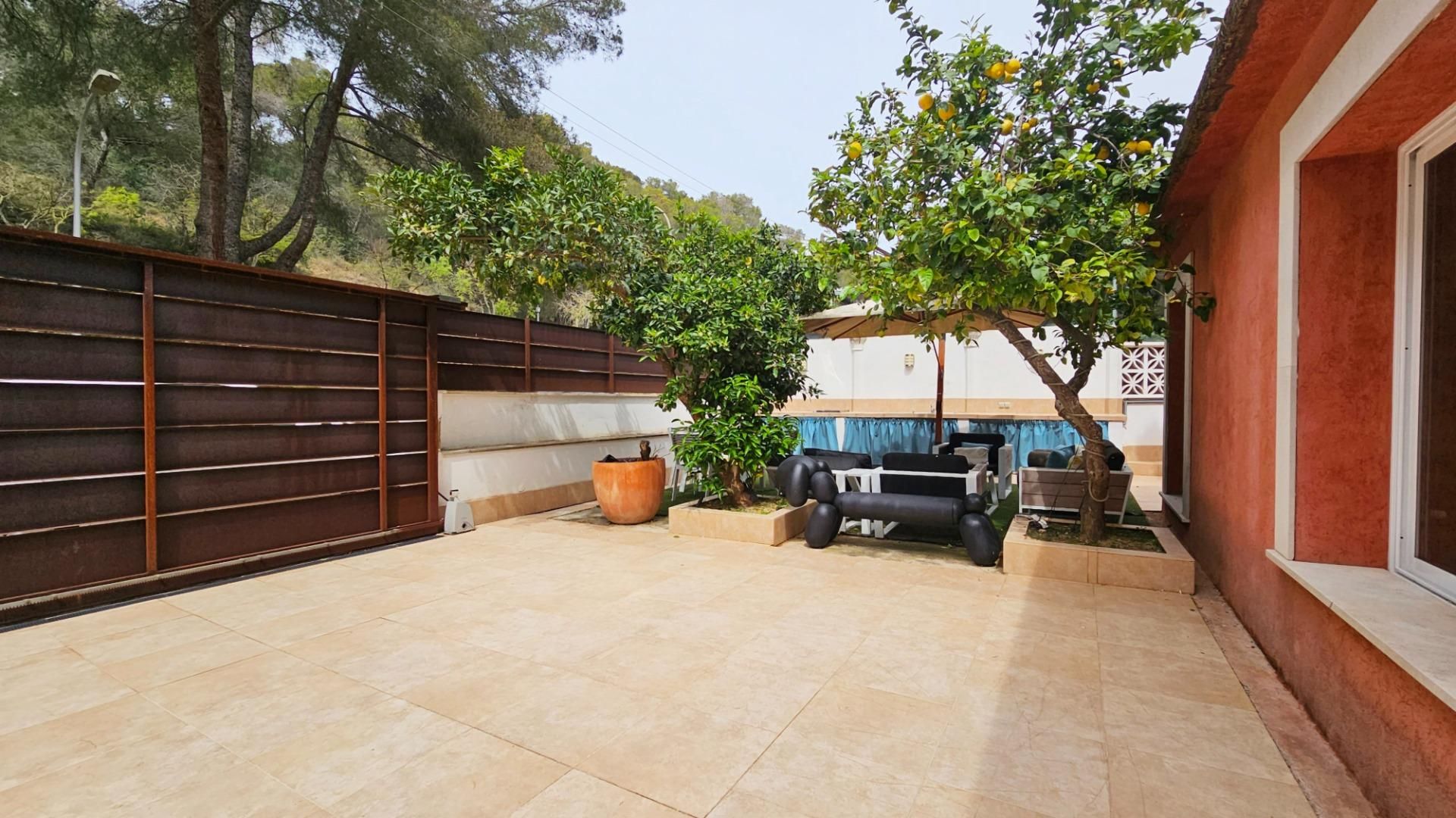 Terrassa de Planta baixa en venda en Calvià amb Aire condicionat, Jardí privat i Parquet