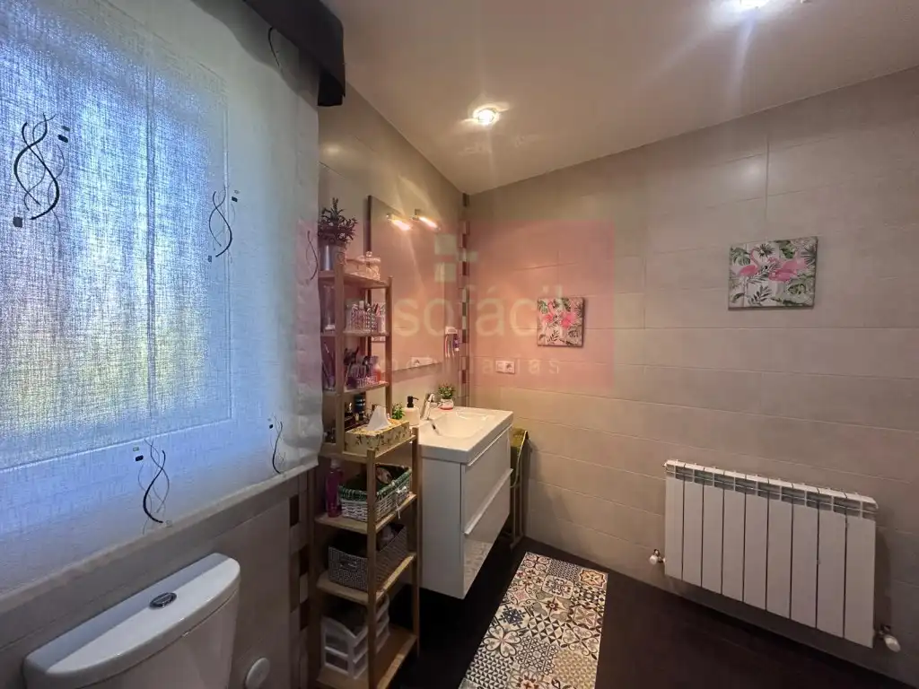 Bathroom of Houses for sale in Lugo