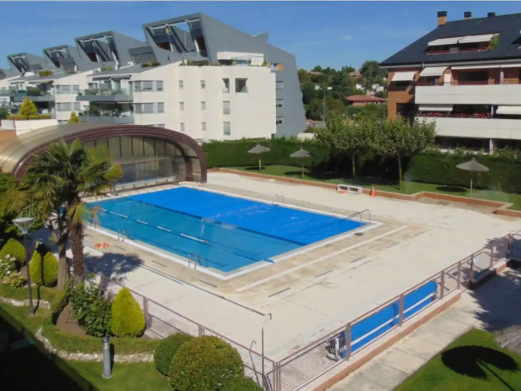 Dúplex de lloguer a Avenida Principe de Asturias, Zona Monte El Pilar