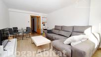 Living room of Flat for sale in  Valencia Capital  with Air Conditioner, Heating and Balcony
