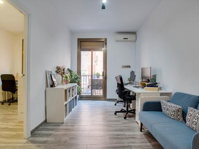 Living room of Flat for sale in  Barcelona Capital  with Terrace and Balcony