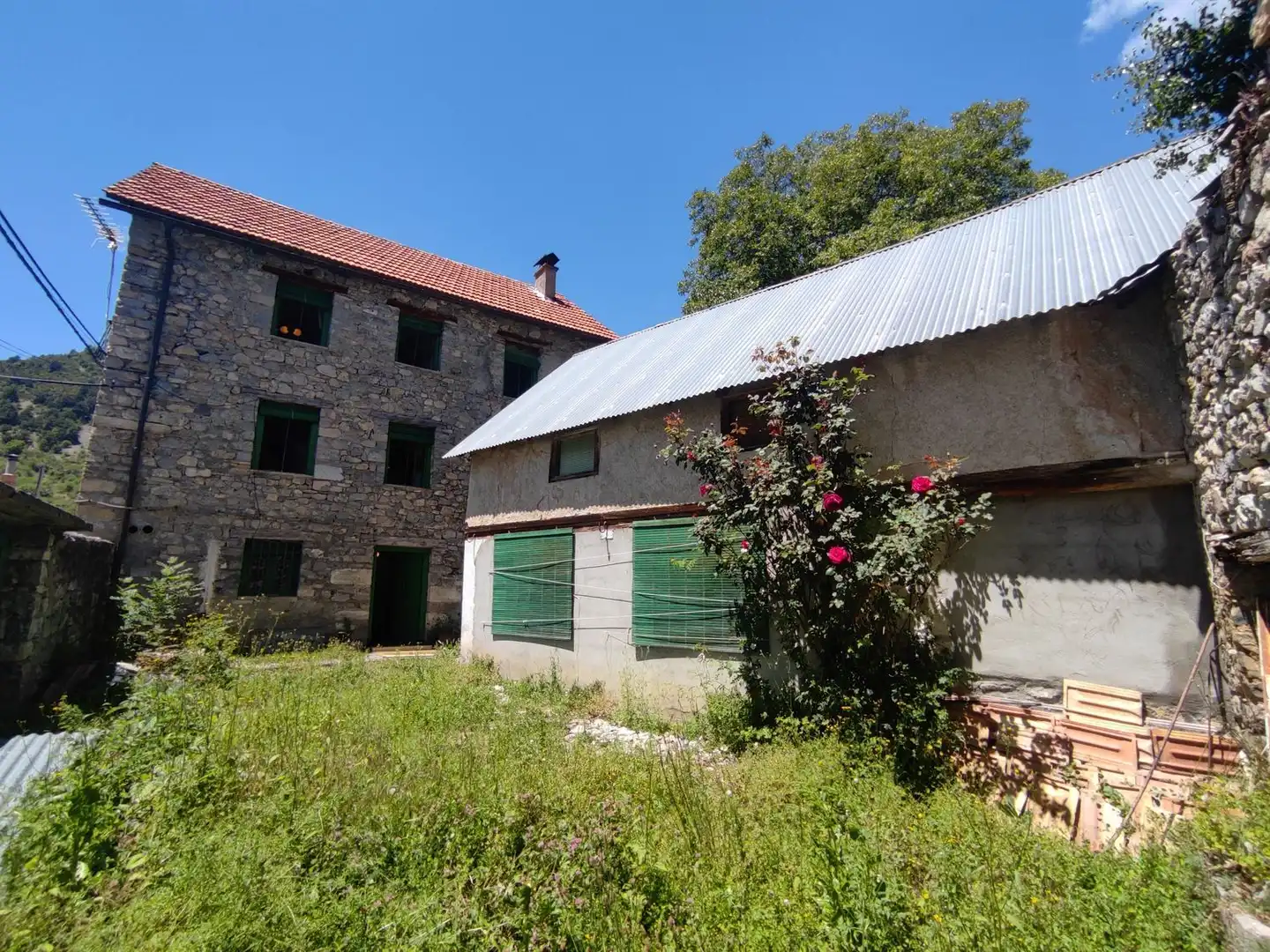Exterior view of Houses for sale in Bielsa  with Private garden and Storage room