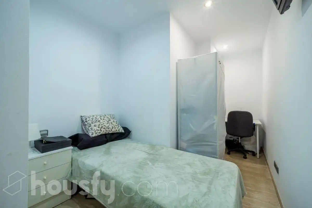 Habitación de Dúplex en venta en Badalona con Terraza
