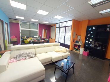Local comercial en venta en Calle AMERICA