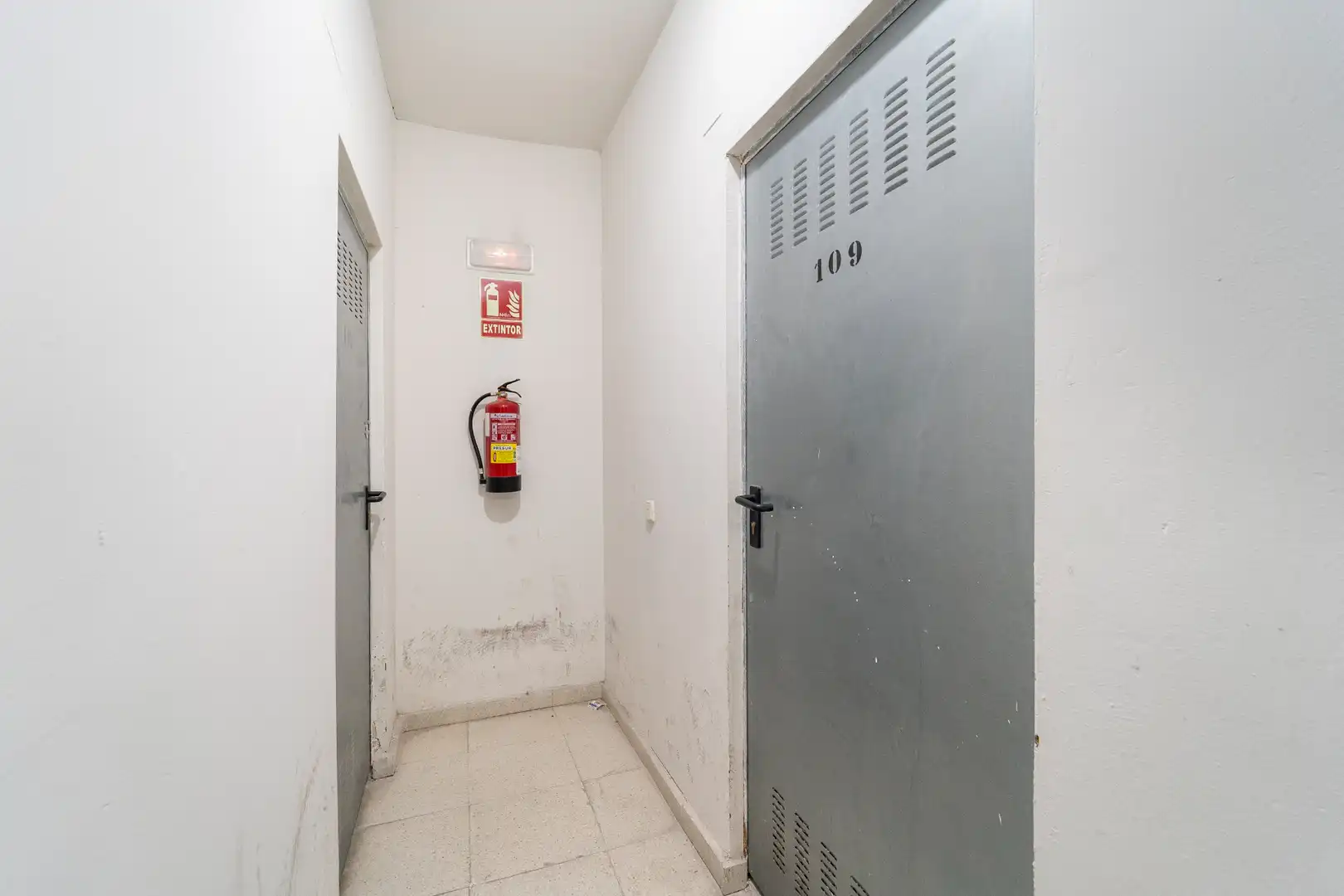 Flat for sale in Móstoles  with Air Conditioner, Storage room and Furnished