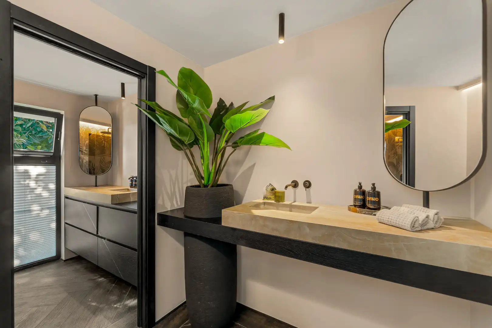 Bathroom of Houses for sale in Marbella  with Air Conditioner, Private garden and Terrace