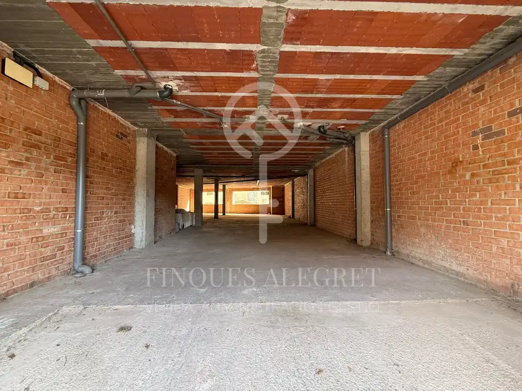 Local comercial en alquiler en Calle Acadèmia General Bàsica, imagen 5