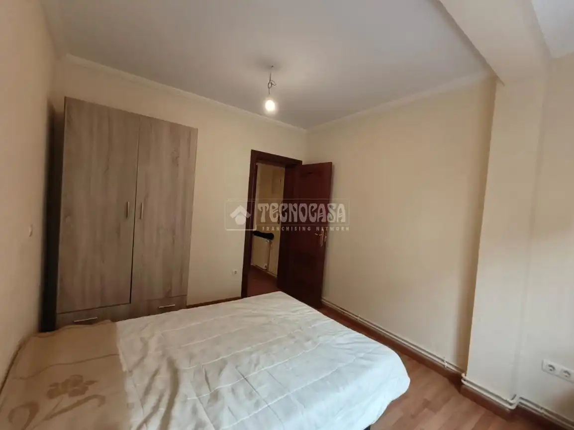 Schlafzimmer von Wohnung zum Verkauf in Palencia mit Heizung, Parkett und Abstellraum