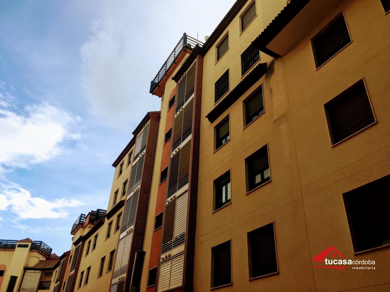 Vista exterior de Piso en venta en  Córdoba Capital con Aire acondicionado, Parquet y Trastero