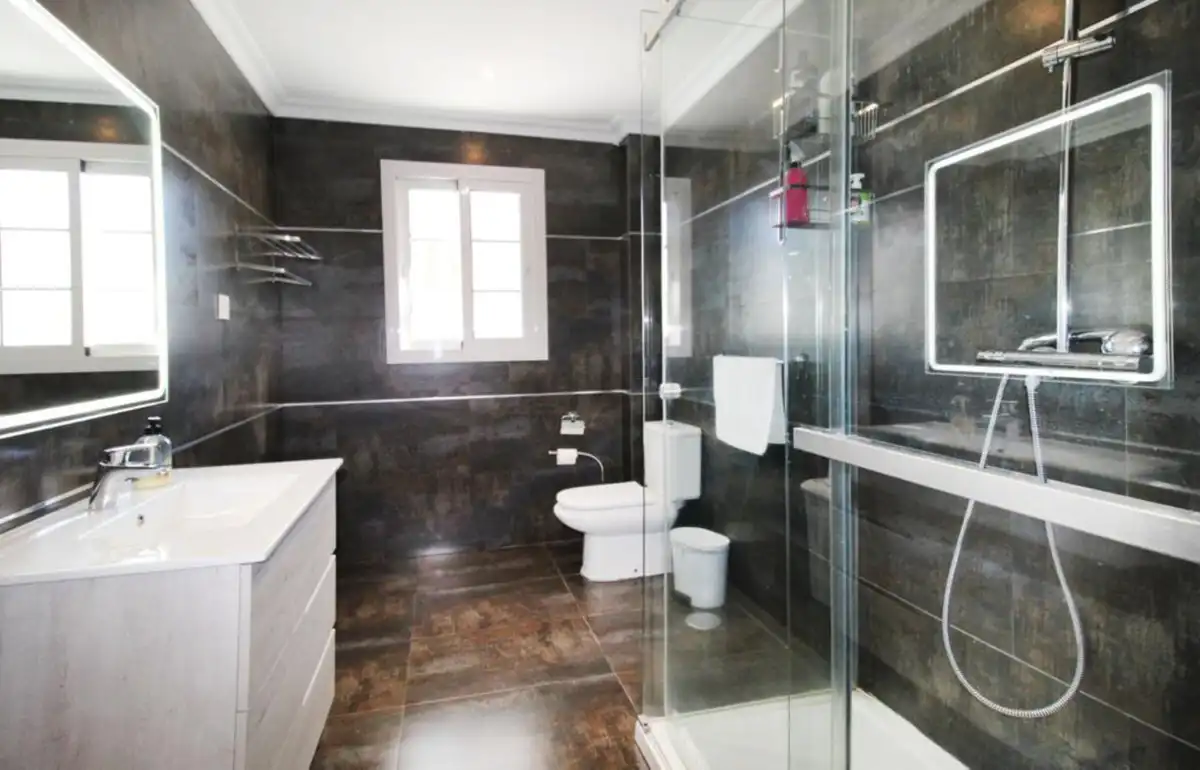 Casa amb piscina en venda a Nueva Andalucía, imagen 3