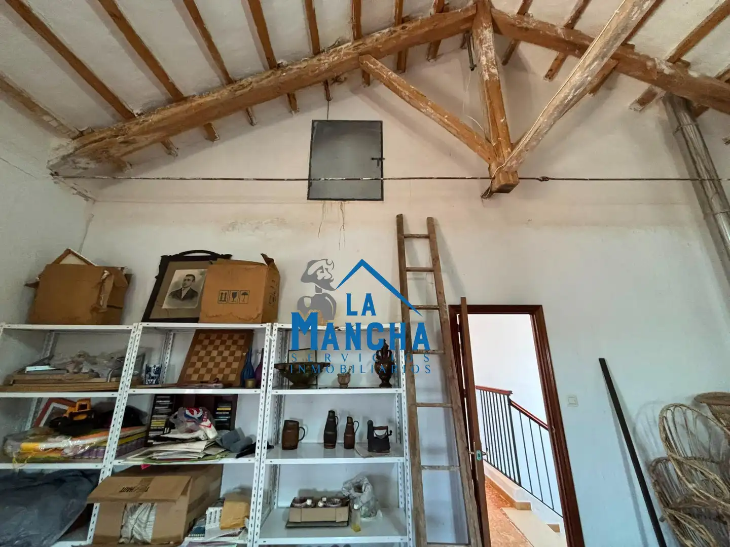 Sala de estar de Casa o chalet en venta en Hoya-Gonzalo con Calefacción, Jardín privado y Amueblado