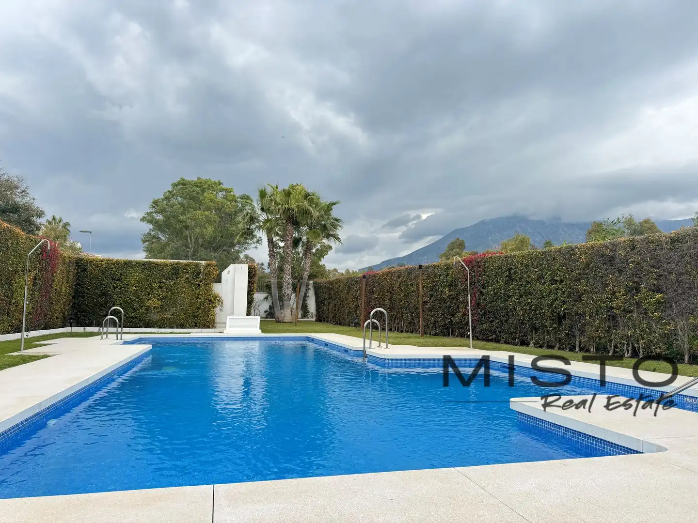 Piscina de Piso en venta en Marbella con Aire acondicionado, Terraza y Piscina