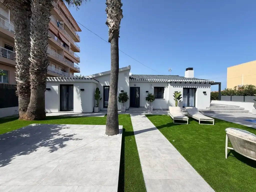 Casa con piscina in vendita a Calle Pleamar, imagen 4