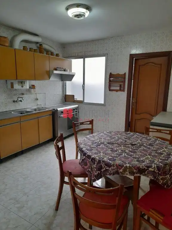 Kitchen of Flat for sale in Ordes  with Terrace and Storage room