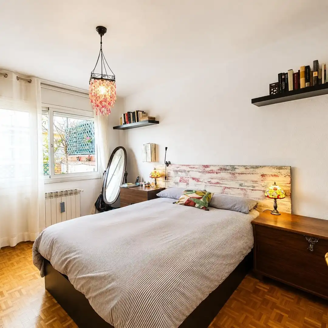 Habitación de Ático en venta en Cerdanyola del Vallès con Aire acondicionado, Calefacción y Parquet