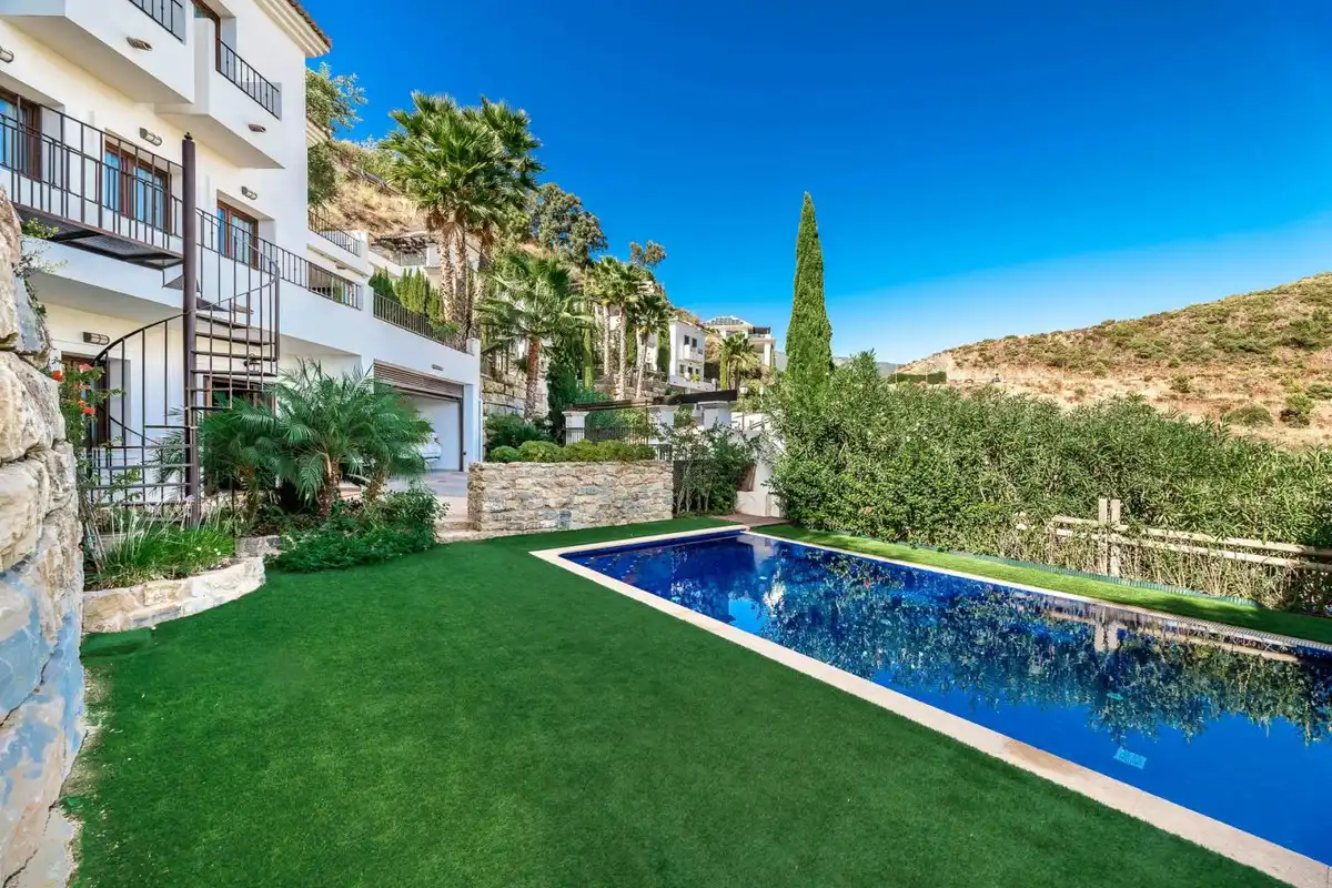 Chalet con piscina en venta en Calle Aixa 1H, imagen 2