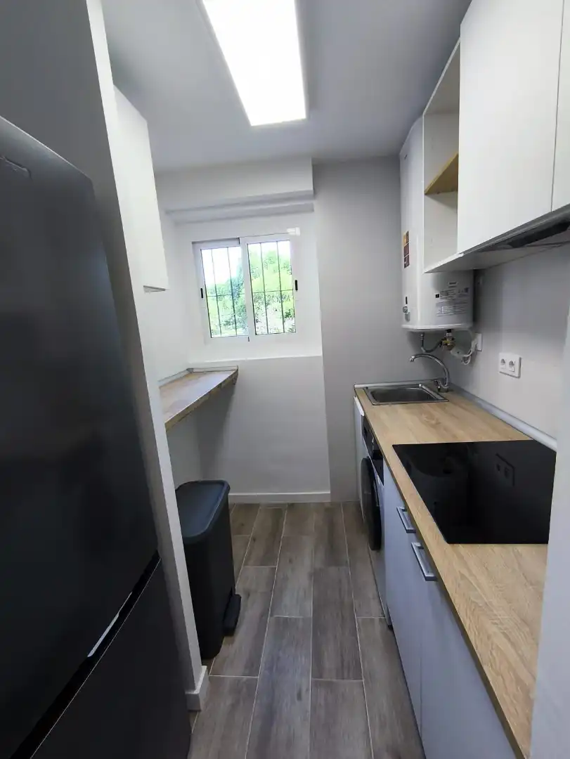 Kitchen of Flat for share in Madrid  with Heating, Furnished and Washing machine