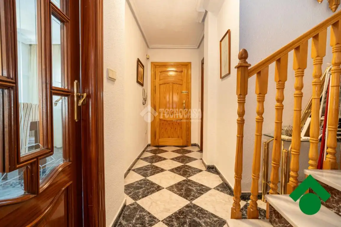 Casa adosada en venda en Pinos Puente