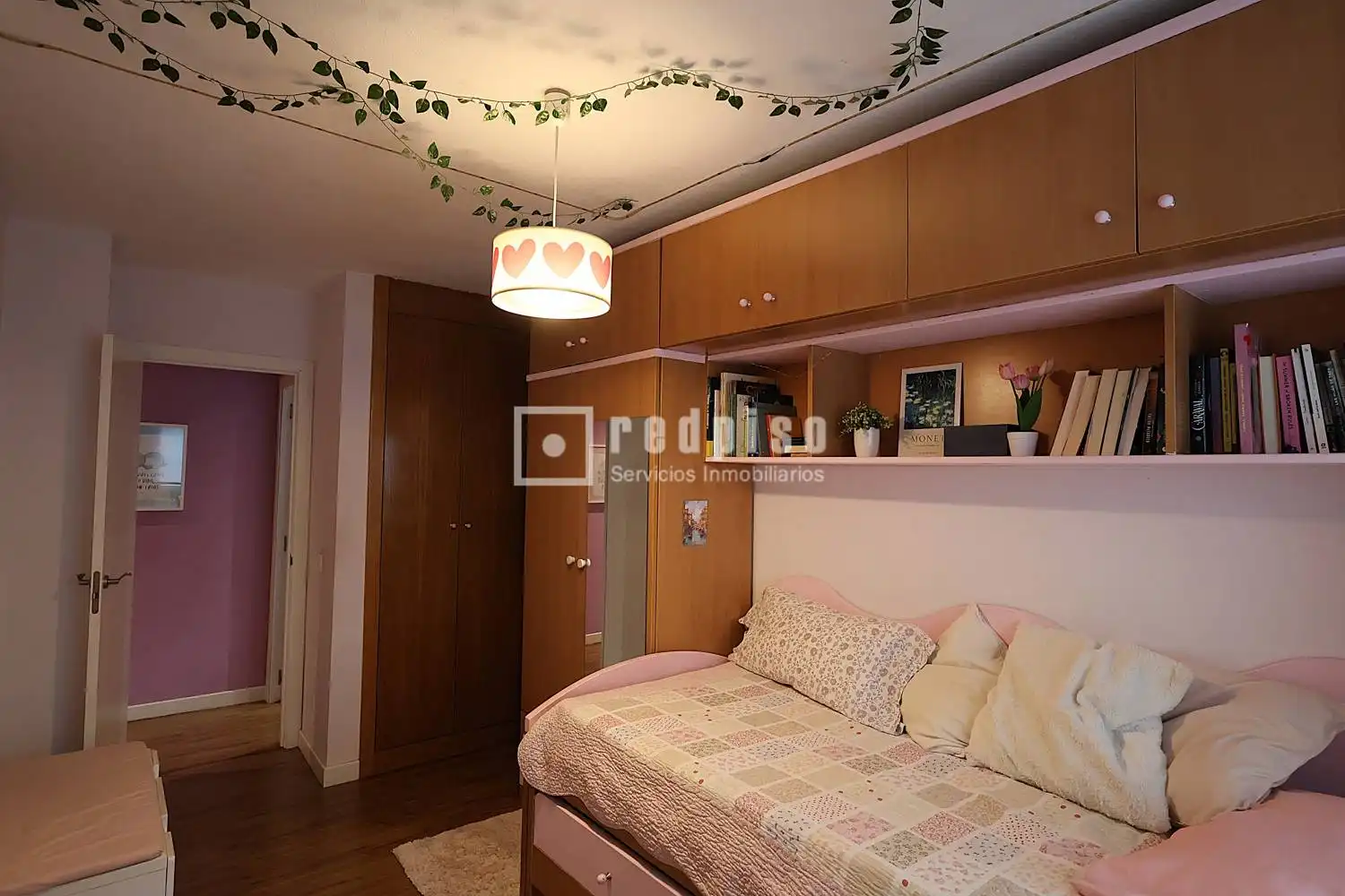 Bedroom of Flat for sale in Madrid  with Air Conditioner, Heating and Private garden