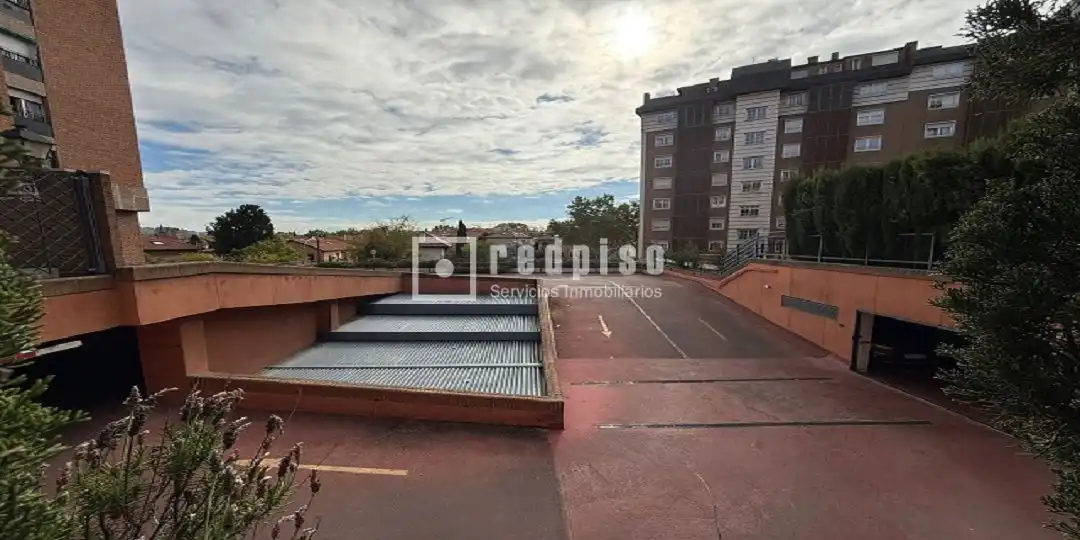 Aparcament de Garatge de lloguer en Madrid