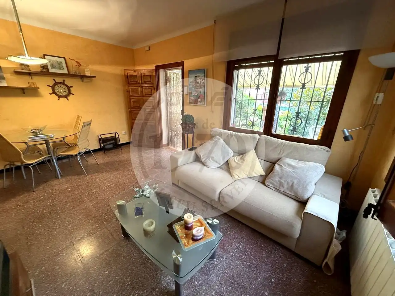 Sala d'estar de Planta baixa en venda en Castell d'Aro, Platja d'Aro i s'Agaró amb Aire condicionat, Jardí privat i Terrassa