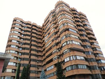 Flat with lift for sale in Fuencarral - El Pardo