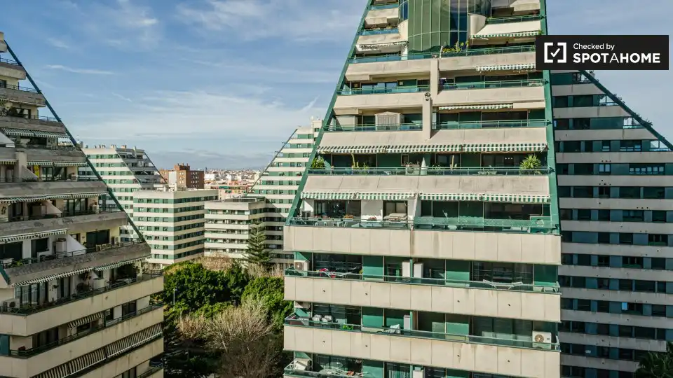Habitació a Ciutat de les Ciències i de les Arts - Justicia