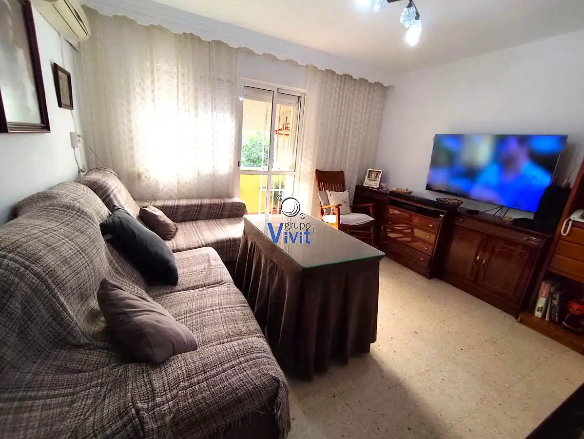 Sala de estar de Piso en venta en Alcalá de Guadaira con Terraza y Trastero