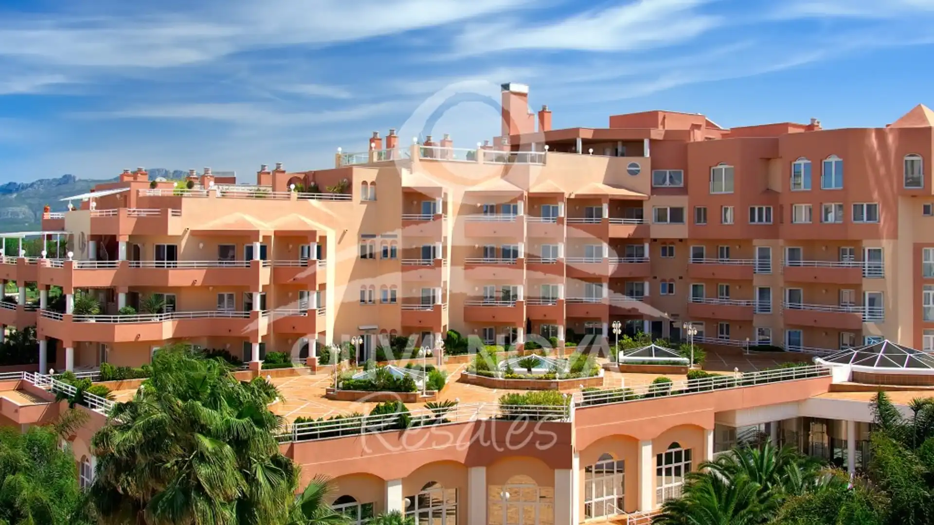 Außenansicht von Wohnung zum Verkauf in Oliva mit Schwimmbad