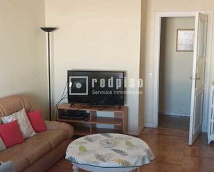 Living room of Flat to rent in  Madrid Capital  with Air Conditioner and Terrace