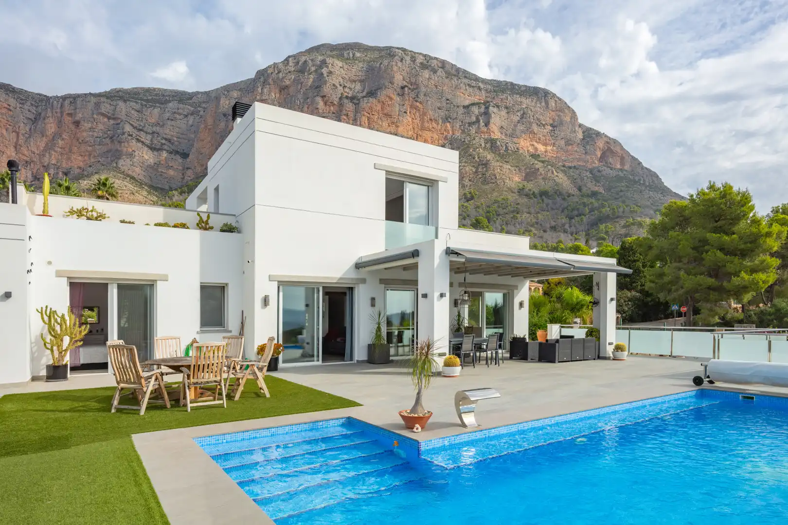 Vista exterior de Casa o xalet en venda en Montgó - Ermita