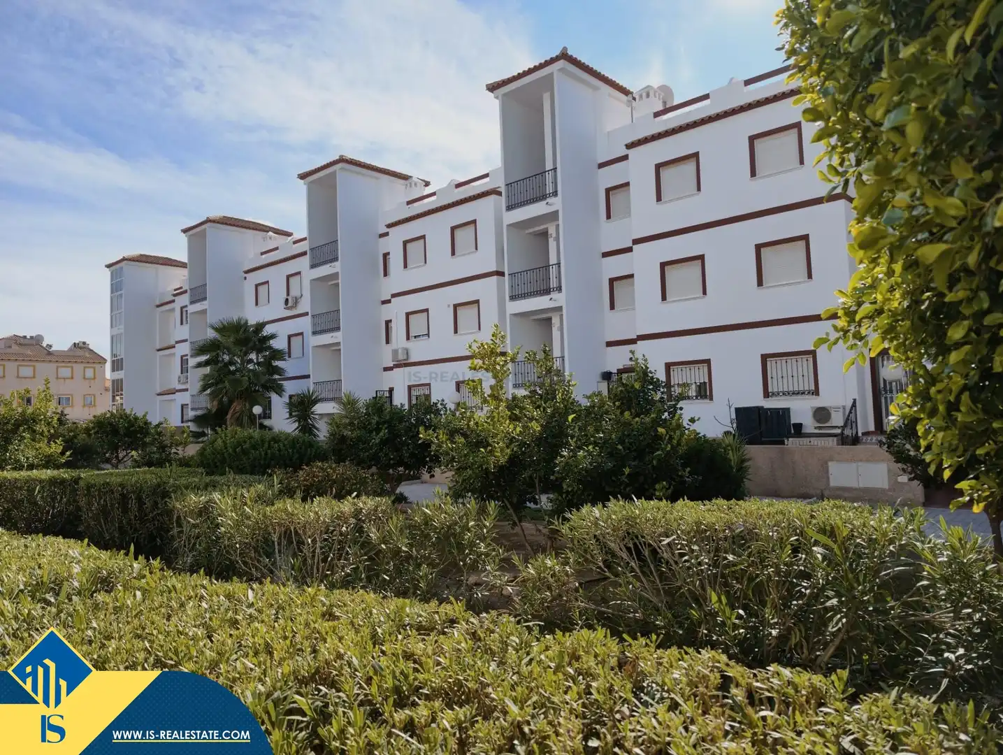 Ático con piscina en venta en Los Balcones - Los Altos