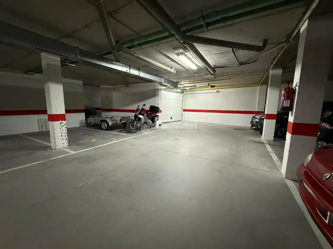 Parking de Ático en venta en Villanubla con Calefacción, Parquet y Terraza