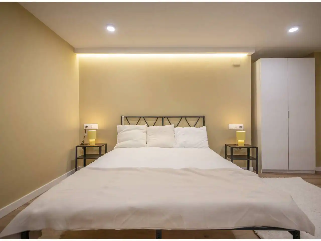 Habitación de Piso en venta en Barcelona con Amueblado
