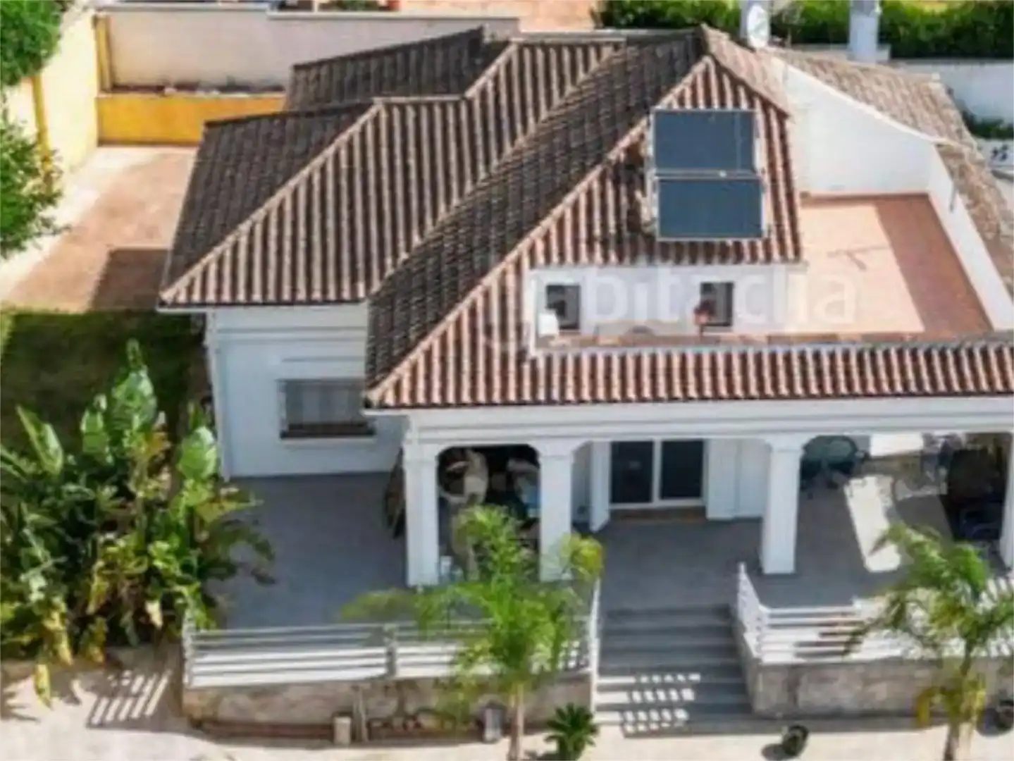 Vista exterior de Casa o xalet en venda en Sotogrande amb Piscina i Balcó