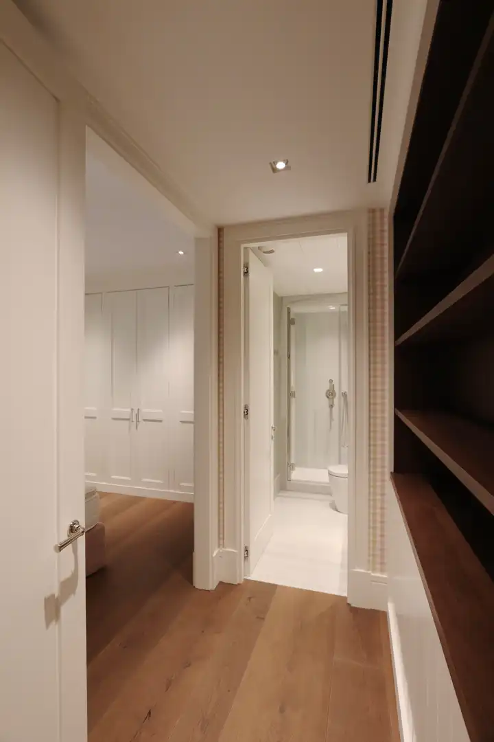 Bathroom of Flat for sale in Madrid  with Air Conditioner, Heating and Parquet flooring