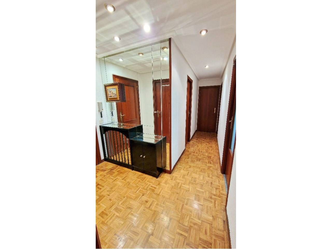 Apartment to rent in  Logroño  with Heating, Parquet flooring and Storage room