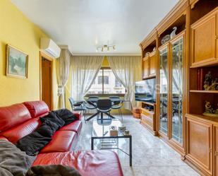 Sala d'estar de Apartament en venda en  Barcelona Capital amb Aire condicionat i Balcó