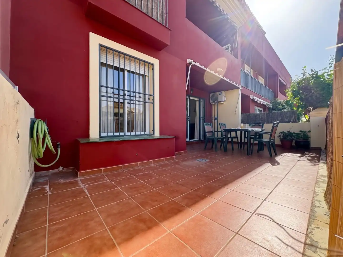 Terrasse von Erdgeschoss zur Miete in Caleta de Vélez