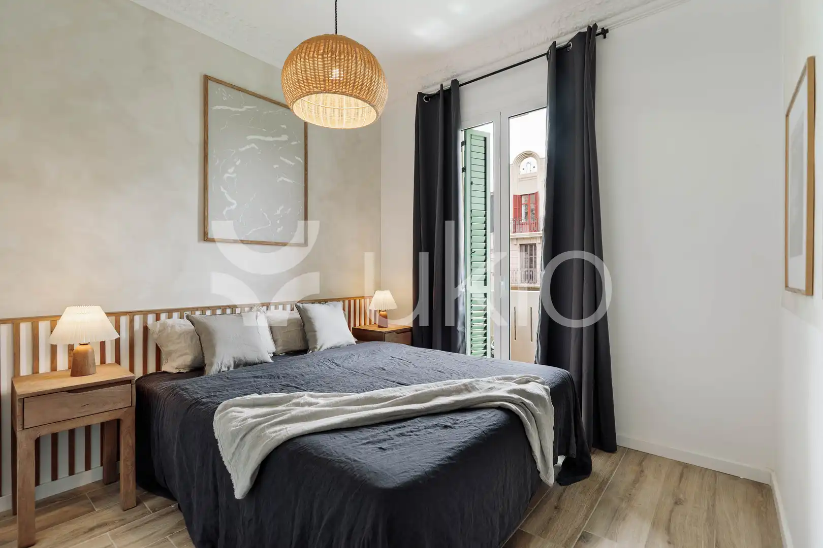 Habitación de Apartamento de alquiler en  Barcelona Capital con Aire acondicionado, Amueblado y Horno