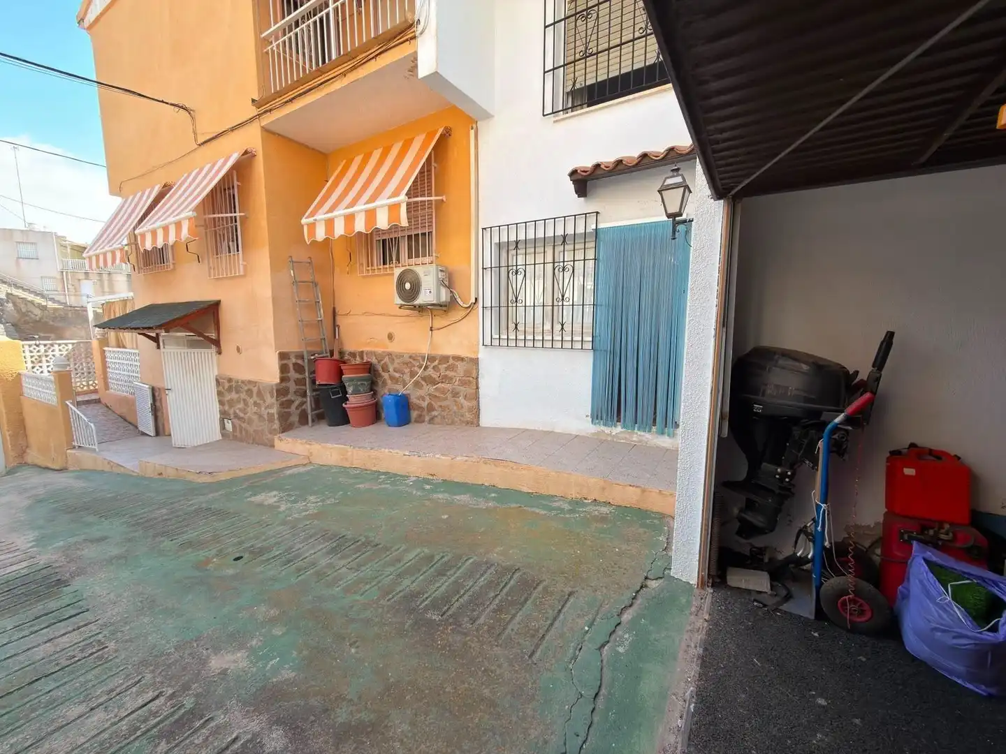 Vista exterior de Casa o chalet en venta en Águilas con Aire acondicionado, Terraza y Trastero