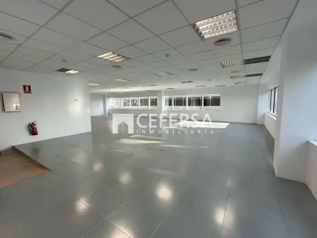 Bureau avec ascenseur à louer à De L'Hospitalet, imagen 6