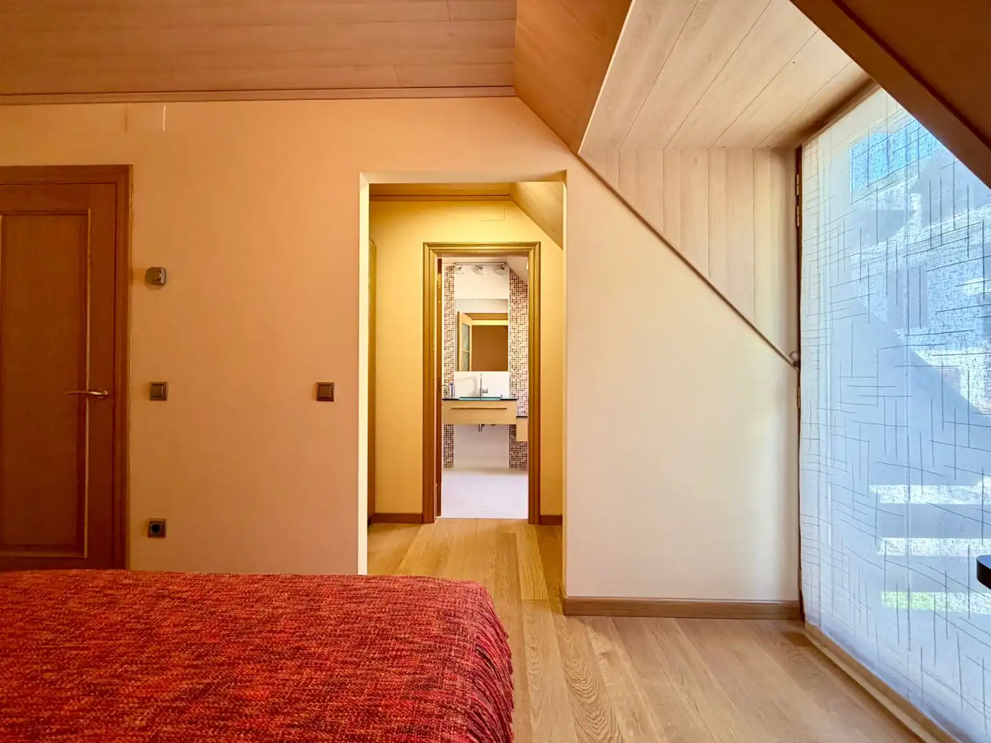 Dormitori de Casa o xalet en venda en Bossòst amb Calefacció, Parquet i Terrassa