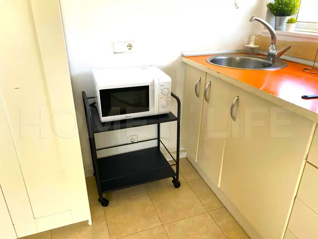 Cocina de Estudio de alquiler en Benalmádena con Piscina y Amueblado