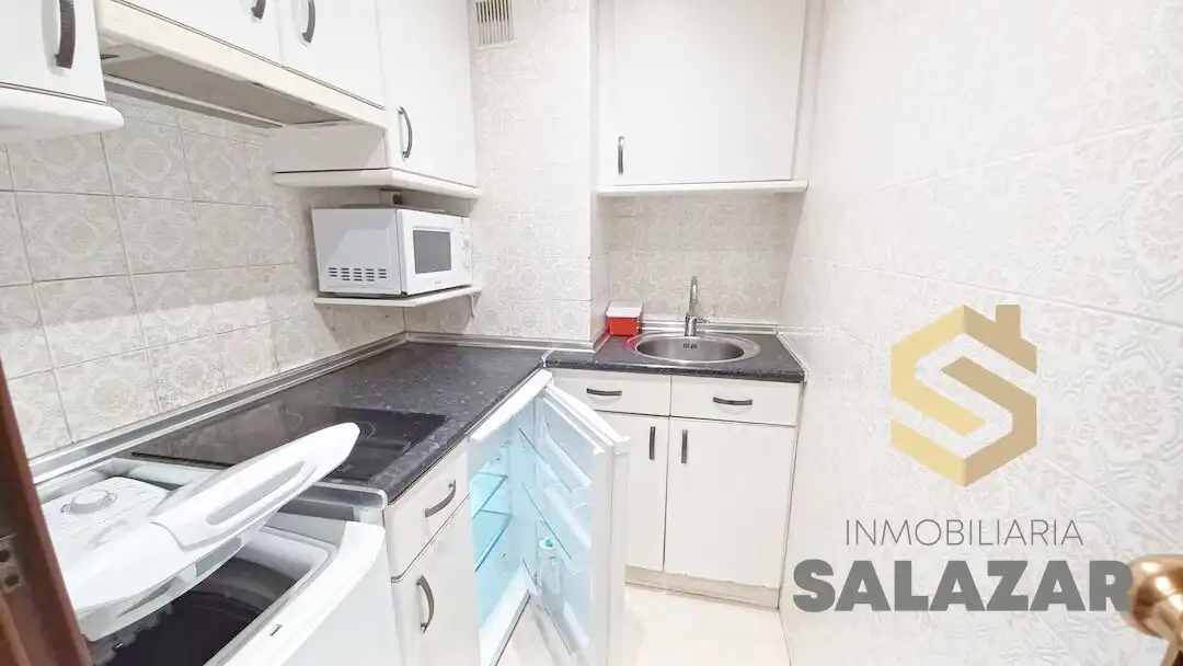 Kitchen of Flat for rent in Bilbao   with Heating and Microwave