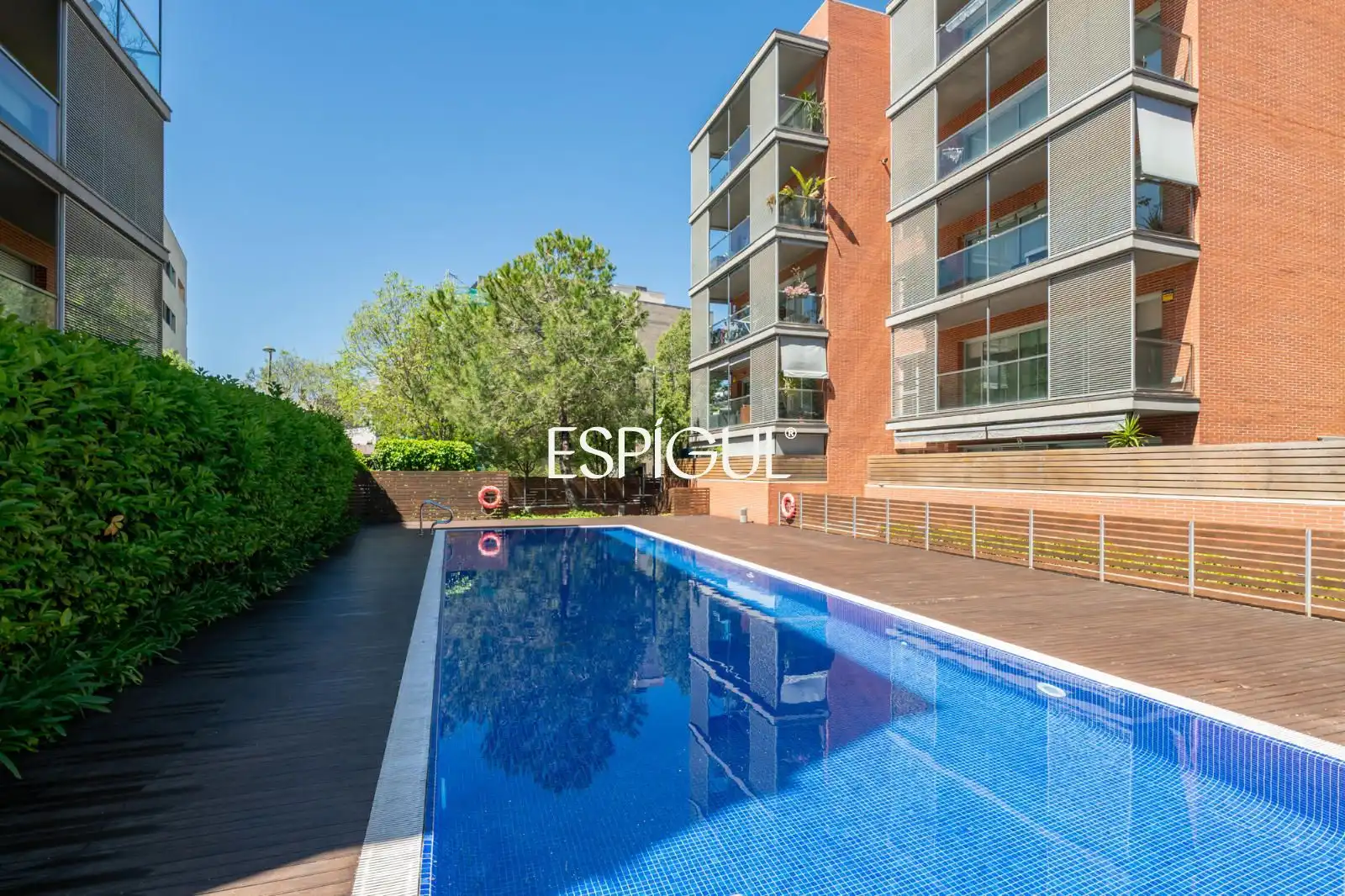 Swimming pool of Flat for sale in Sant Cugat del Vallès  with Air Conditioner, Heating and Parquet flooring
