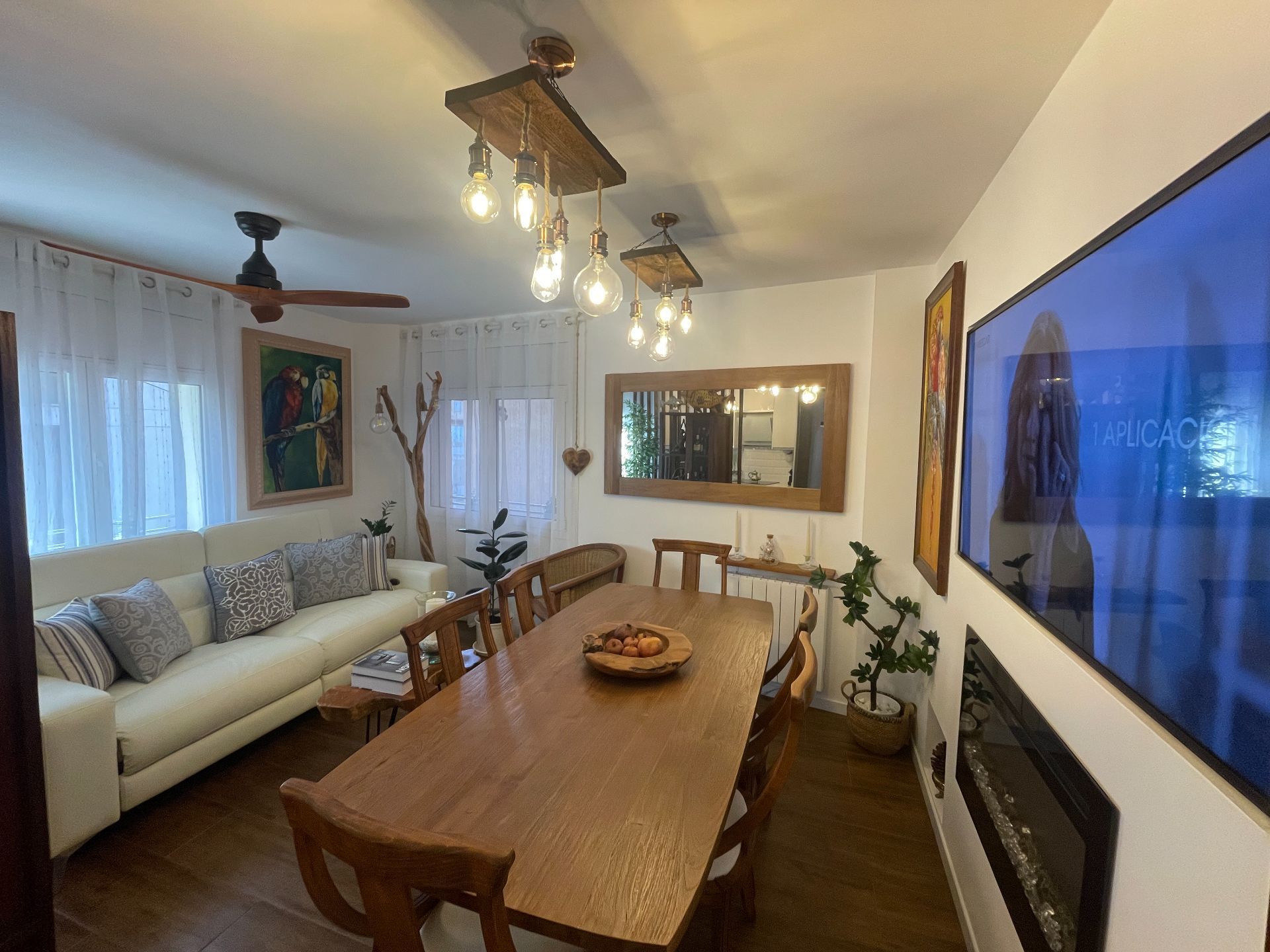 Menjador de Pis en venda en Tortosa amb Calefacció i Domòtica